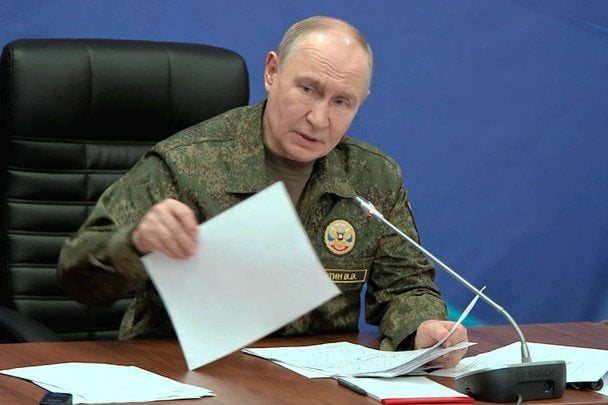 Російська влада змушує бізнес надавати працівників на війну або платити відкуп