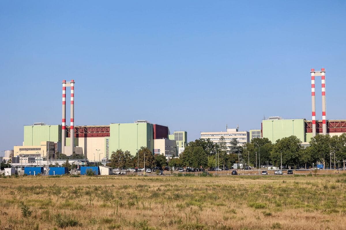 Угорщина вперше за 44 роки повністю зупинить АЕС «Пакш» через низький рівень Дунаю
