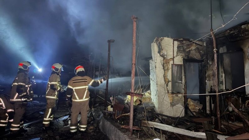 Російський ракетний удар по Одесі: поранена людина, пошкоджені автомобілі