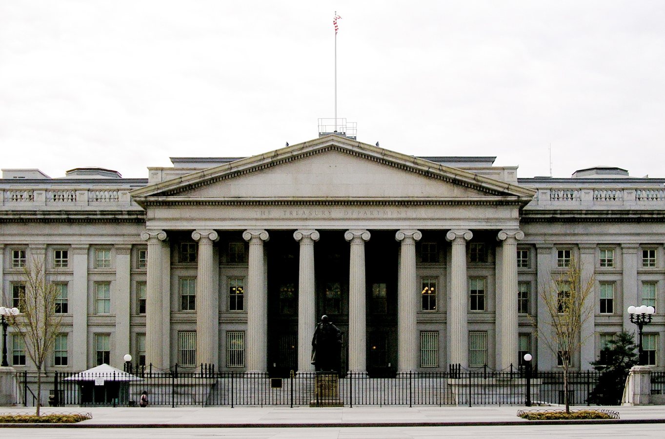 Борг США росте швидше, а відсотки стають дорожчими