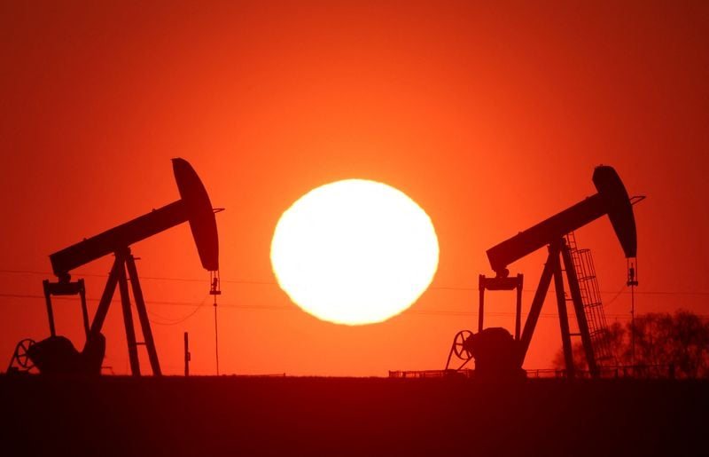 Нафтові ціни стабільні на тлі розширення санкцій США проти Ірану