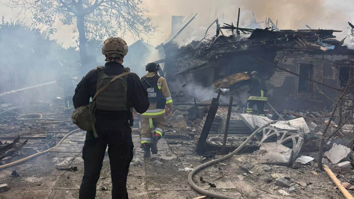 Росіяни вдарили по Слов'янську з «Смерча»: загинув 26-річний чоловік, ще один поранений
