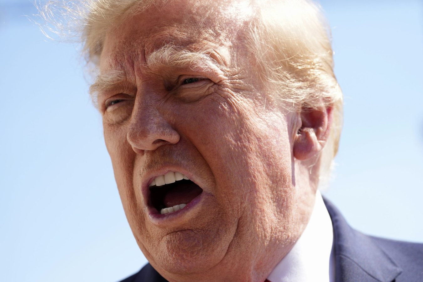 Трамп перекидає 9 тисяч військових і третій авіаносець на Близький Схід