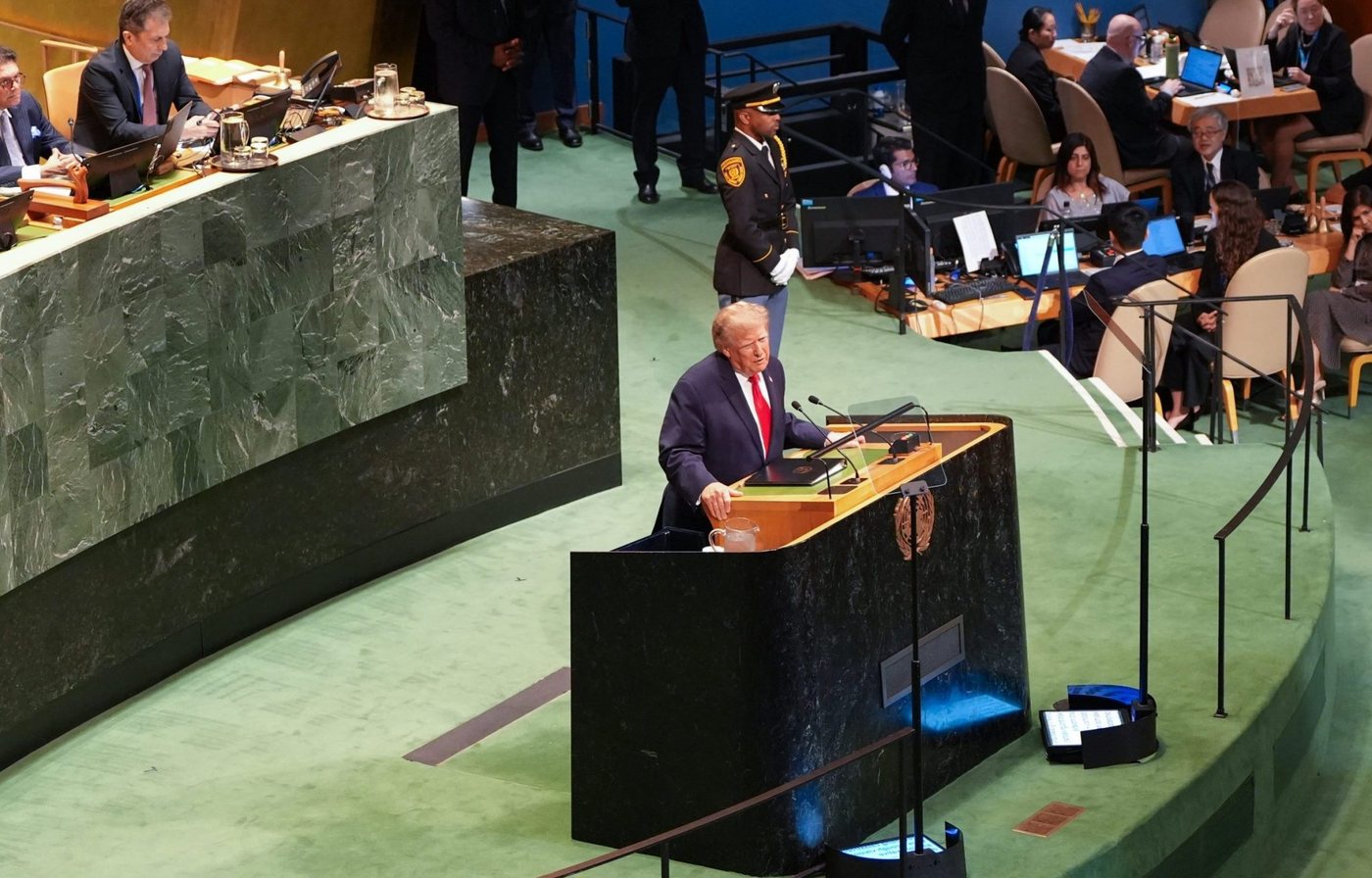 Трамп погрожує Ірану «знищенням» на тлі тиску країн Перської затоки