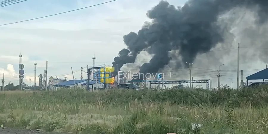 Найбільший НПЗ Росії зупинив роботу після атаки українських дронів