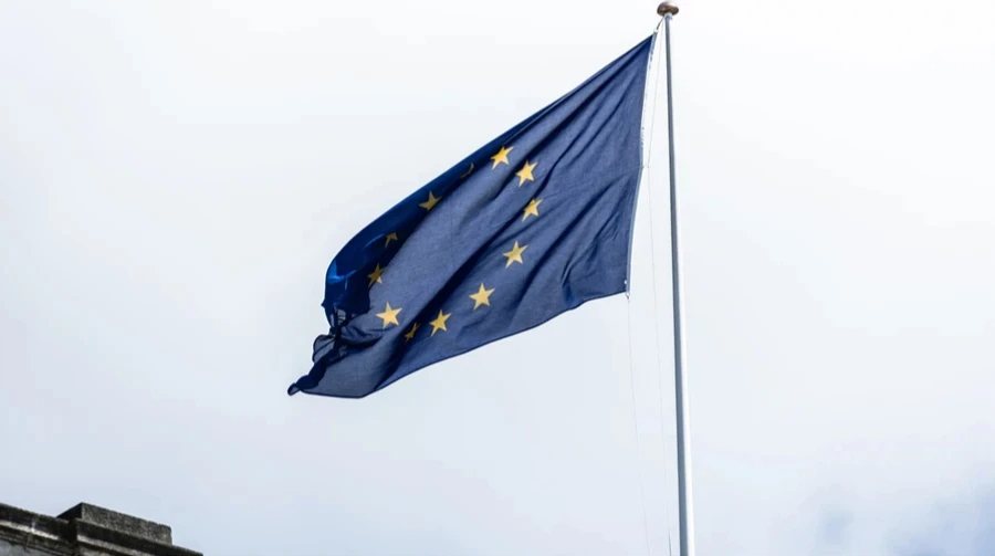 ЄС остаточно ухвалив 21-й пакет санкцій проти Росії з обмеженнями для фінансів та криптовалют