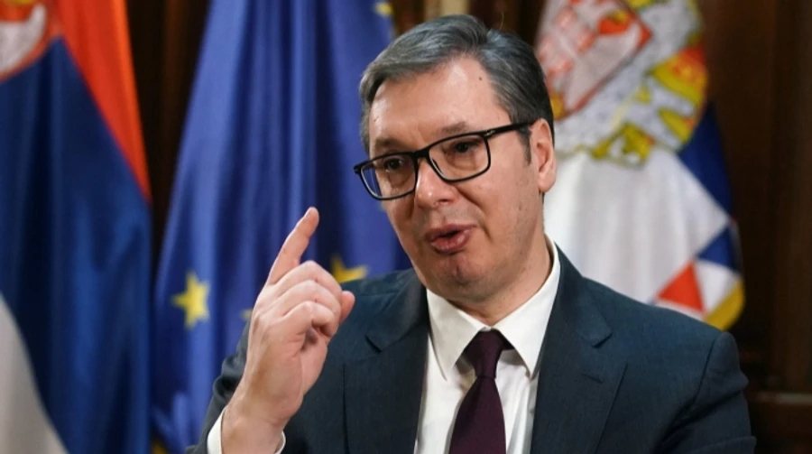 Президент Сербії Вучич пообіцяв піти у відставку після оголошення парламентських виборів