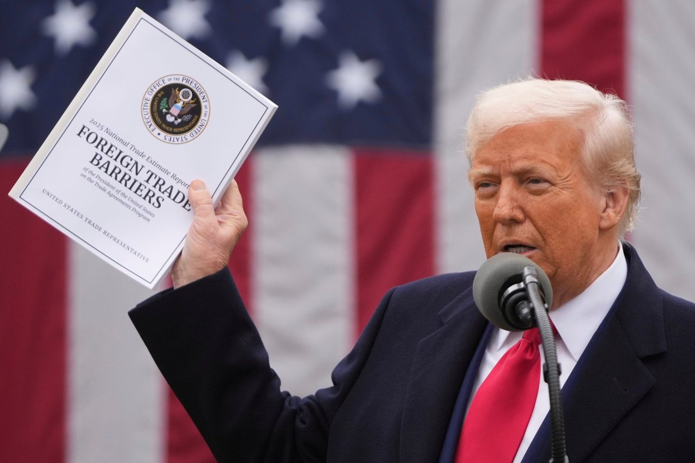 Тарифи Трампа призвели до закриття заводів у США, республіканські виборці готуються голосувати за демократів