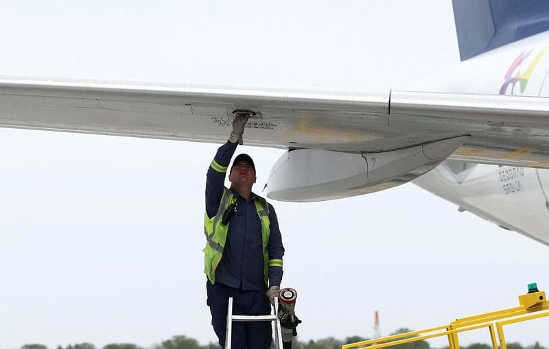 Європа стикається з дефіцитом авіапального у четвертому кварталі попри нові поставки з Південної Кореї
