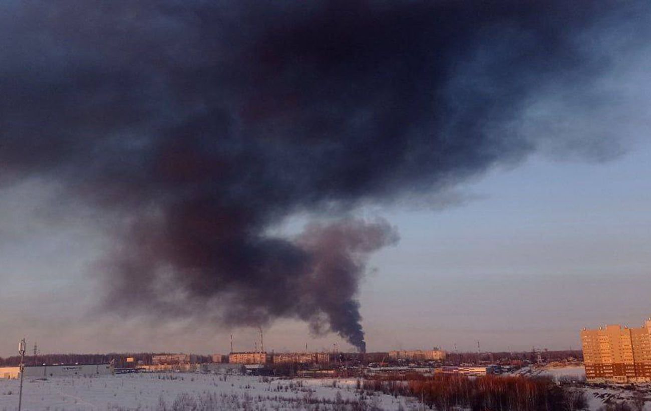 Рязанський НПЗ зупинив переробку нафти після атаки дронів